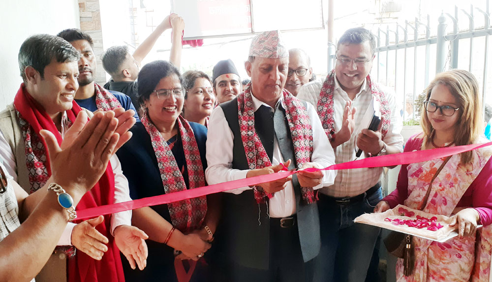 रास्वपामा जानु ‘चामल छोडेर कनिका रोज्नु’ जस्तै हो: नेता ढुङ्गेल