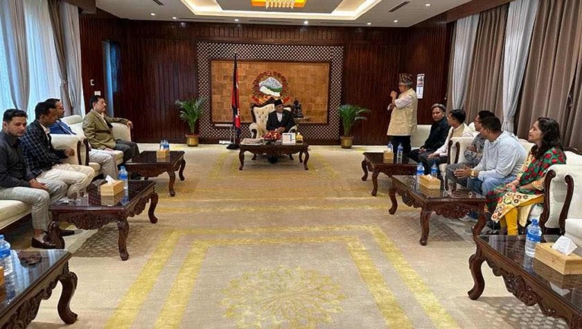 कांग्रेसको रूपान्तरण अभियानका अगुवाले भेटे प्रधानमन्त्री