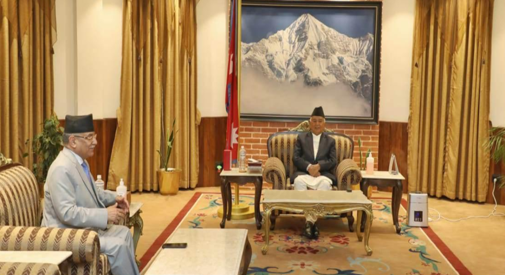 प्रधानमन्त्री दाहाल र राष्ट्रपति पौडेलबीच शीतलनिवासमा भेटवार्ता