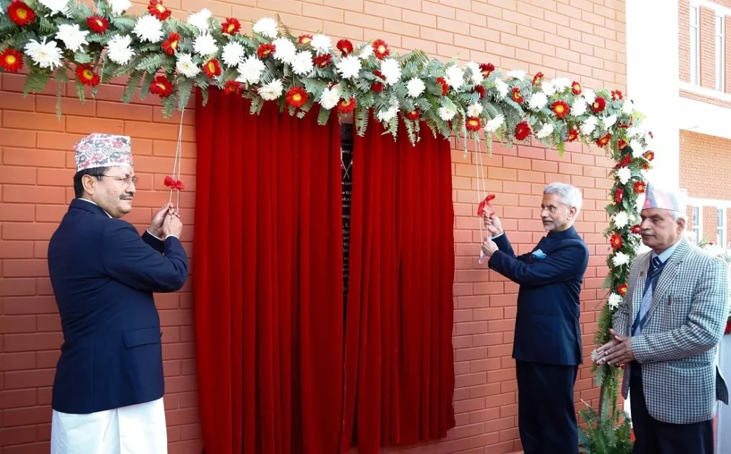 जयशंकर र साउदद्वारा संयुक्त रूपमा पुस्तकालय उद्घाटन