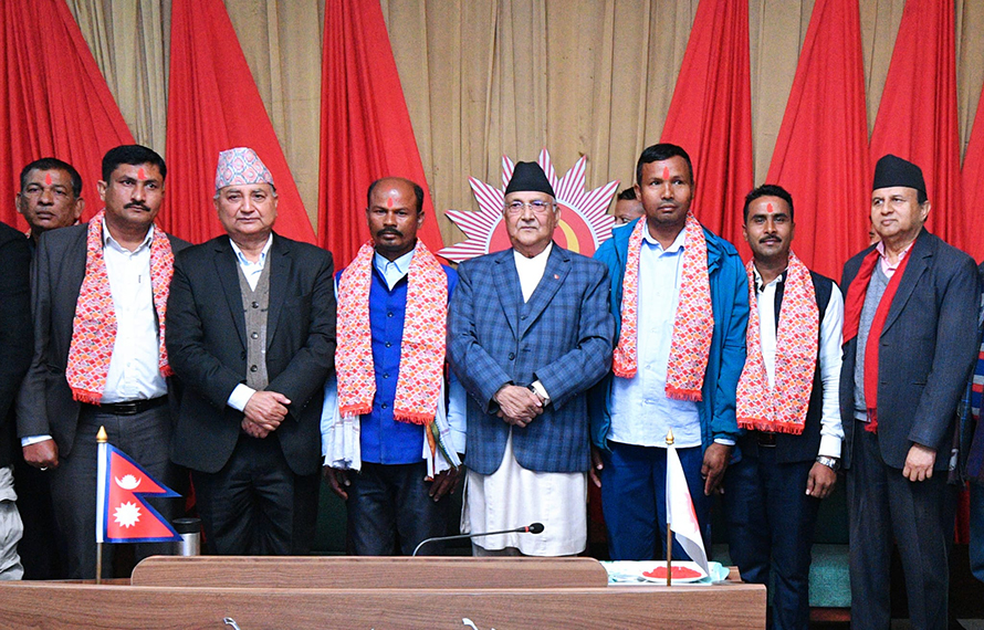 आजपाका उपमहासचिव कुशवाहसहितका नेता एमालेमा प्रवेश