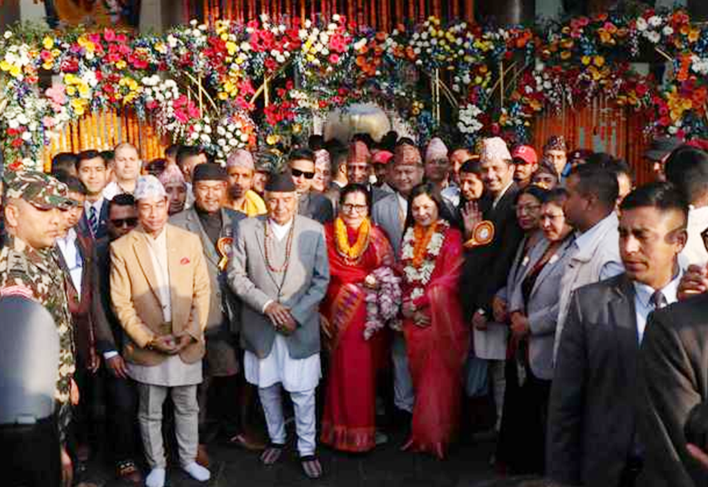 राष्ट्रपति पौडेलद्वारा पशुपतिनाथ मन्दिरको दर्शन