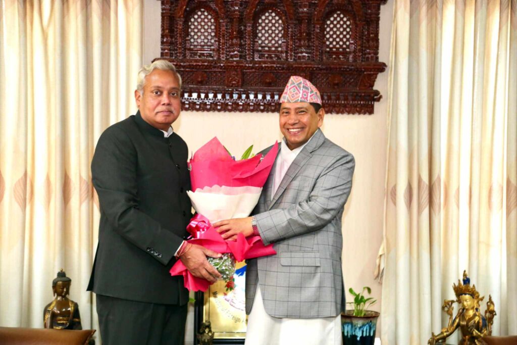 परराष्ट्रमन्त्री श्रेष्ठ र भारतीय राजदूतबीच भेटवार्ता