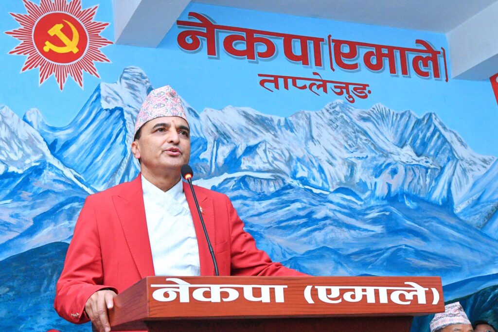 विकासको कामलाई कुनै पनि बहानामा अवरोध गर्नुहुँदैन : सचिव भट्टराई