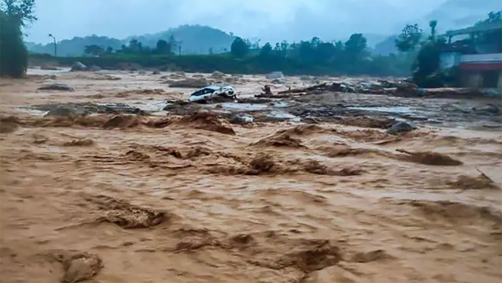भारतको केरलामा पहिरोमा परी १२३ को मृत्यु