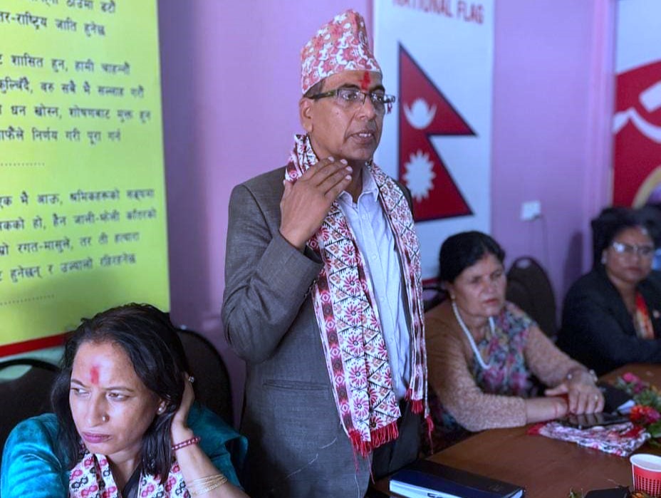 एकीकृत समाजवादीका नवनिर्वाचित नेतालाई कास्की जिल्ला कमिटीले गर्यो सम्मान