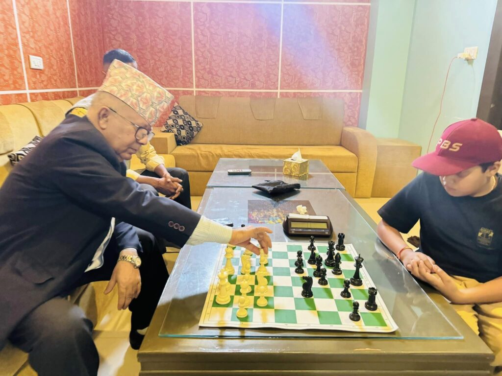 मौसम जस्तै देशको राजनीतिक परिवर्तन भईरहेको छ- अध्यक्ष नेपाल 