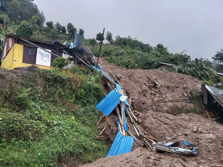 पहिरोले पाँचथरका २१ विद्यालयमा क्षति ८ विद्यालय उच्च जोखिममा 