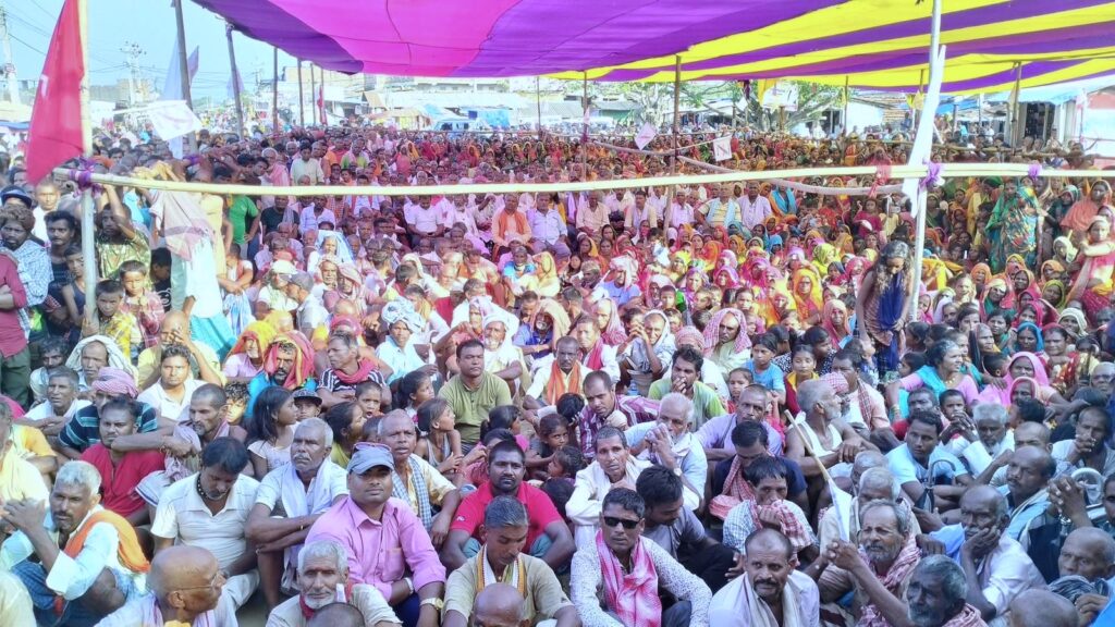 एक हजार बढी नेता कार्यकर्ता एकीकृत समाजवादीमा प्रवेश