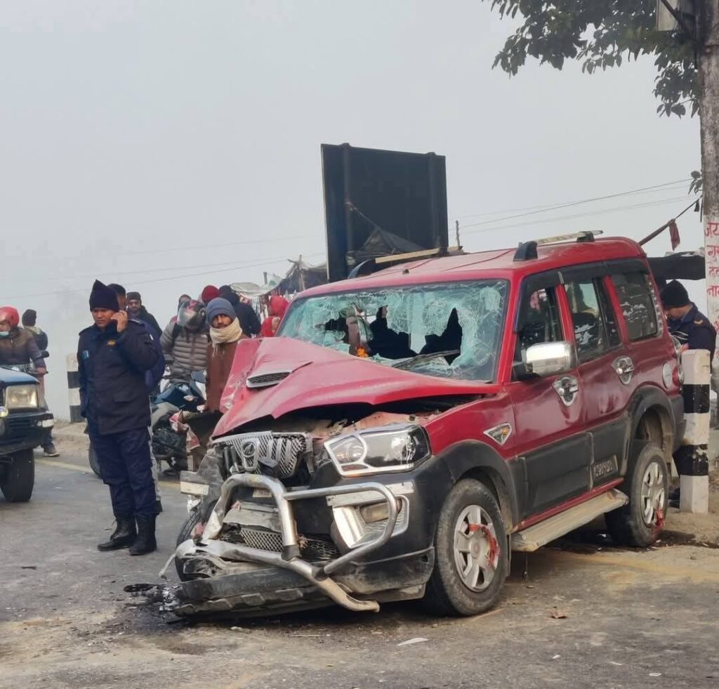 ट्रक र स्कार्पियो ठोकियो, गाडी क्षतविक्षत, ५ जना गम्भीर
