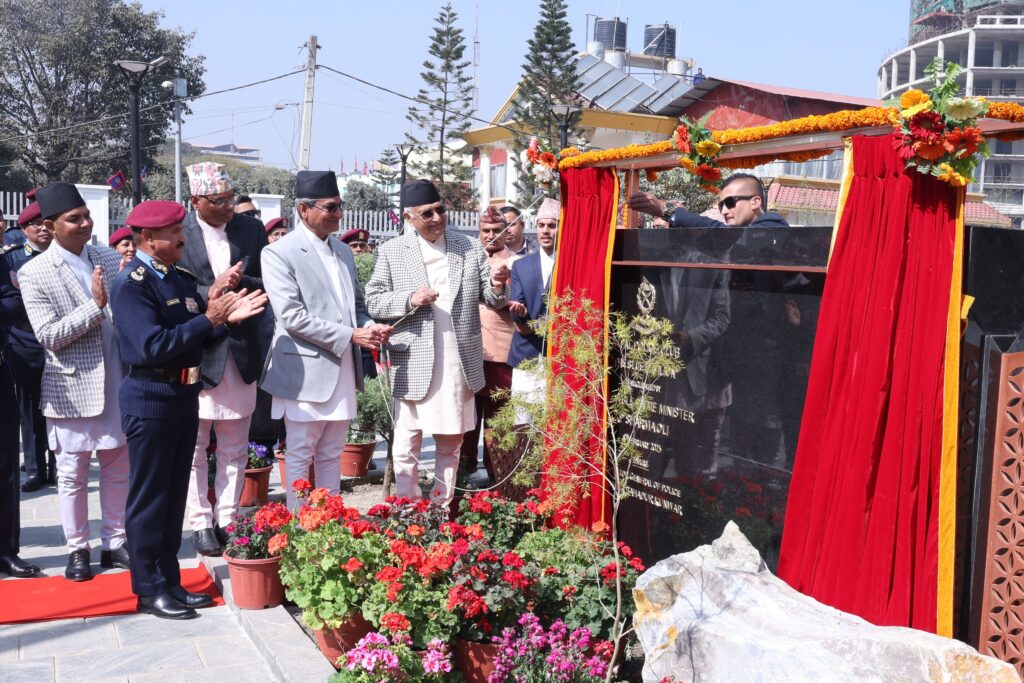 प्रहरीलाई दबाब र भनसुनमा नपर्न प्रधानमन्त्रीको आग्रह