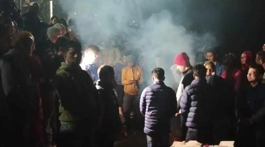 प्रकृति लम्सालको मध्यरातमा अन्तिम संस्कार