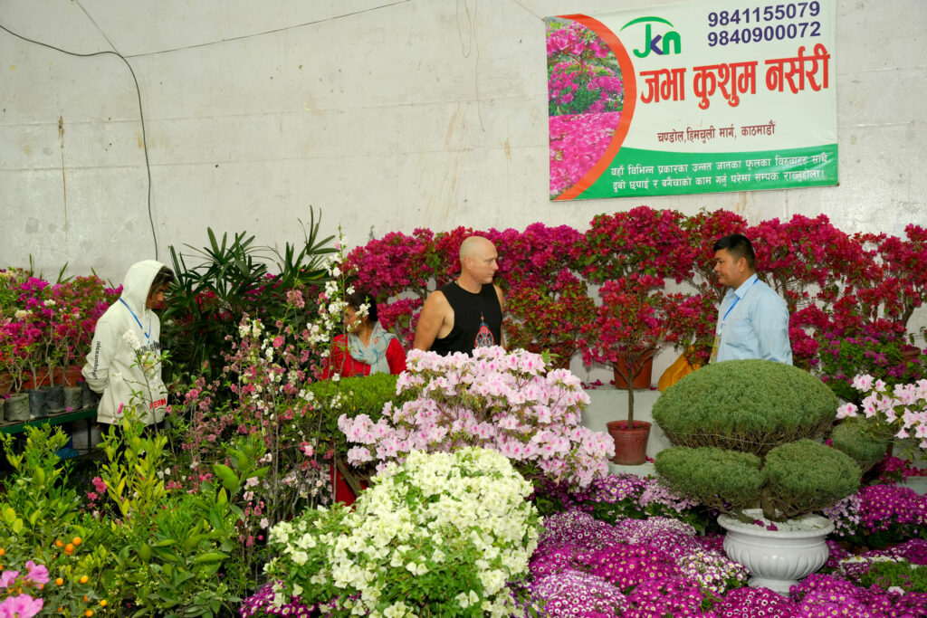 २६ औं फ्लोरा एक्स्पोको तेस्रो दिन झन बढ्यो चहलपहल (फोटो फिचरसहित)