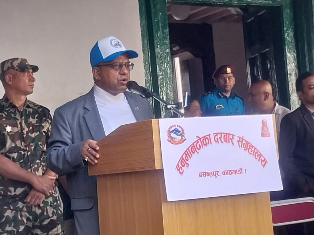 सगरमाथा विश्‍वको गौरव हो : पर्यटनमन्त्री पाण्डे