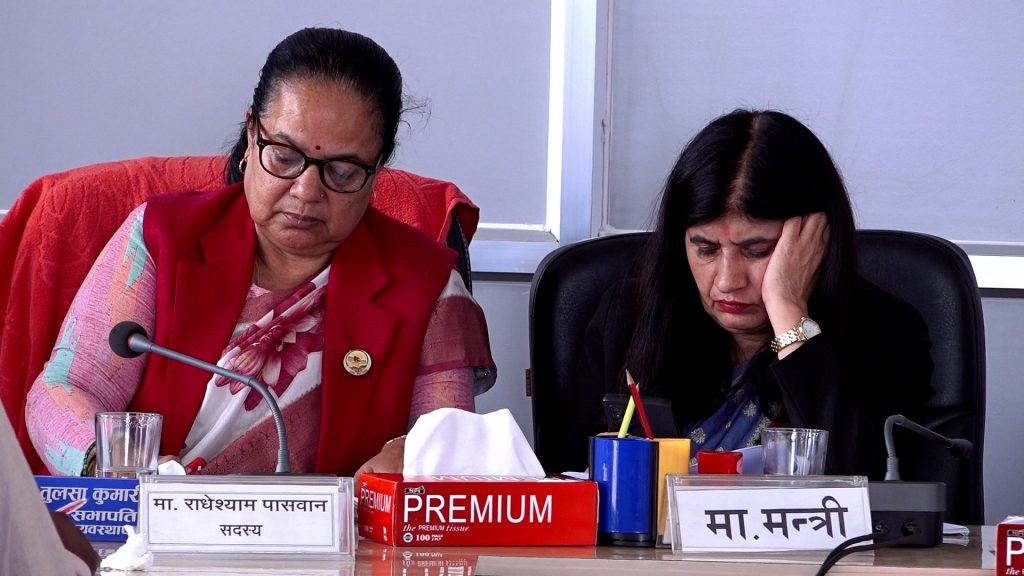 कर्मचारीको अवकाशको उमेरहदसम्बन्धी मेरो प्रस्ताव कसैको व्यक्तिगत स्वार्थमा थिएनः मन्त्री न्यौपाने