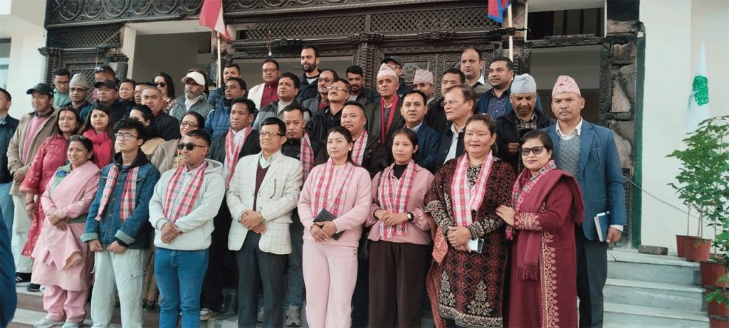 जसपा केन्द्रिय सदस्यसहित समानुपातिक उम्मेदवार कांग्रेसमा प्रवेश