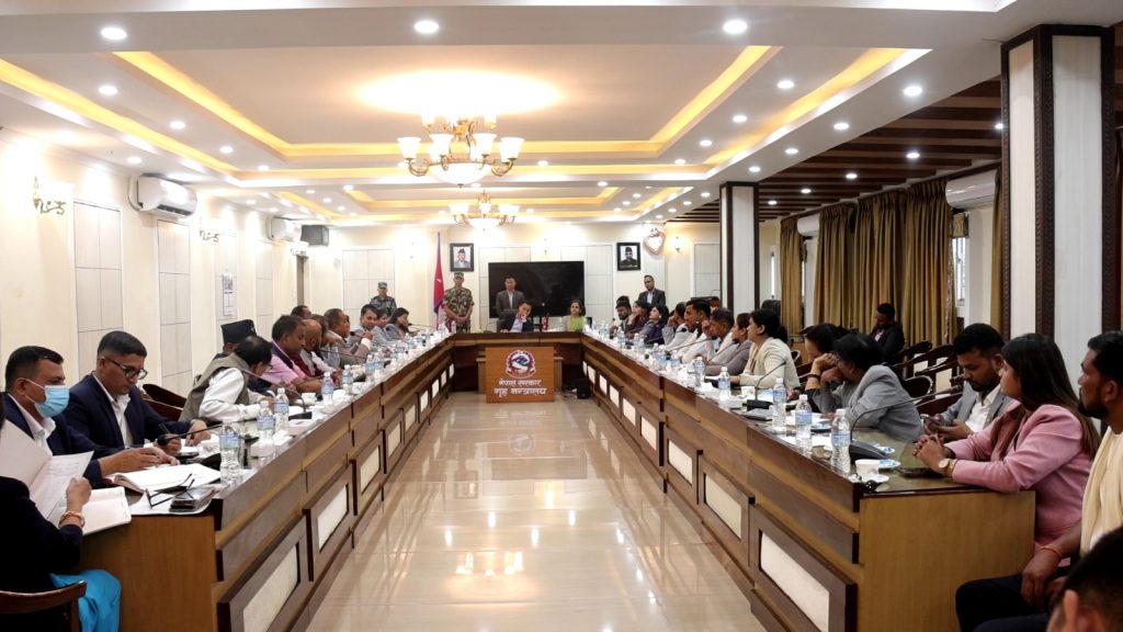 मधेशको पछिल्लो अवस्थाबारे गृहमन्त्रीको सर्वदलीय छलफल, भ्रामक सामग्री नियन्त्रणमा जोड